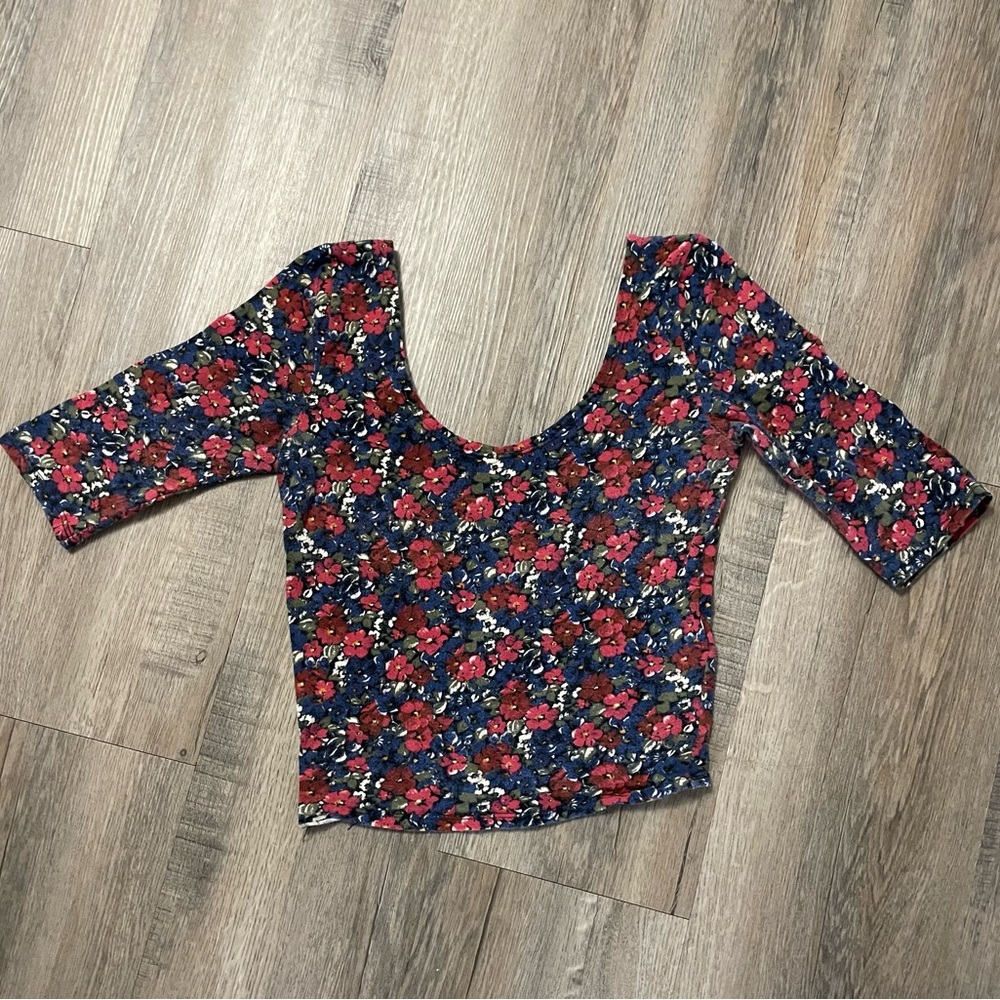 2/$20 Hollister Top
